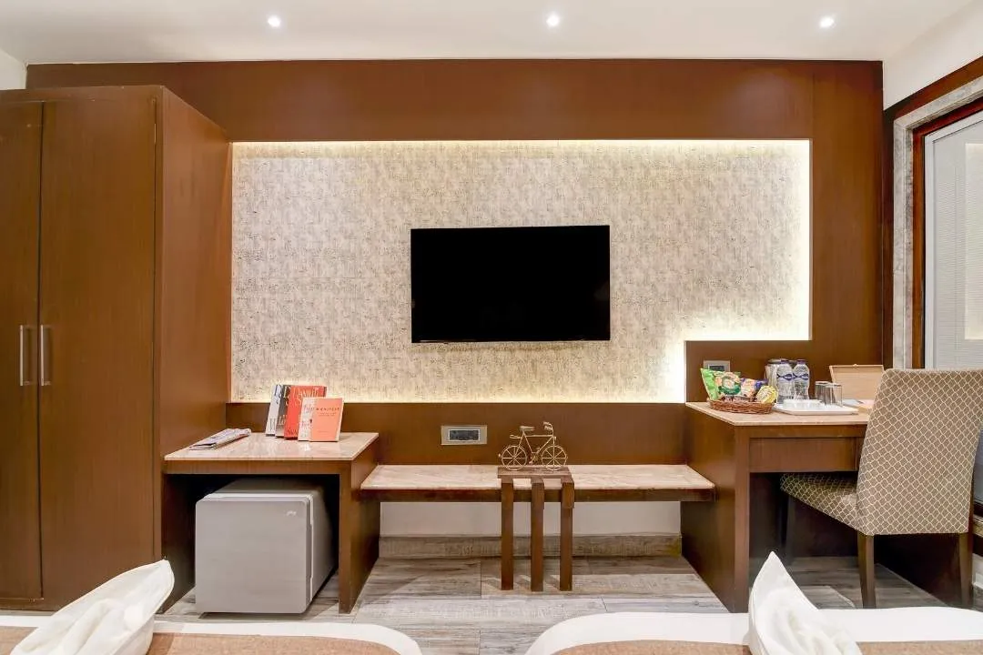 Executive Twin 8